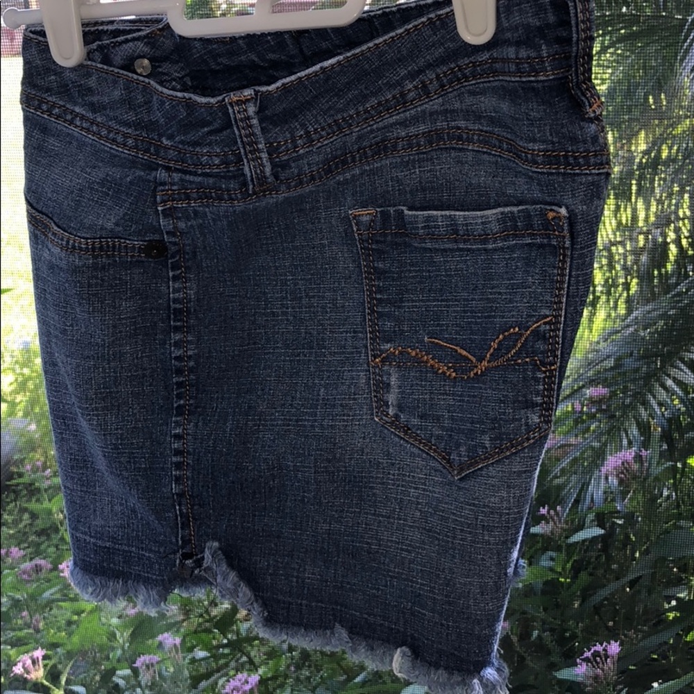 17/21 exclusive denim embroidered shorts - Picture 6 of 8